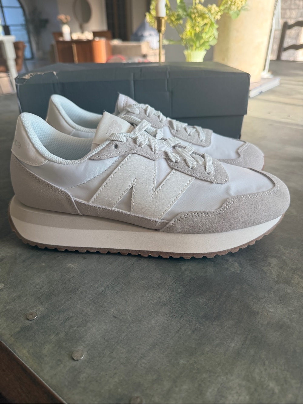 NWT New Balance 237 Sneaker - Women's Size 10 | White/Grey - Picture 12 of 13